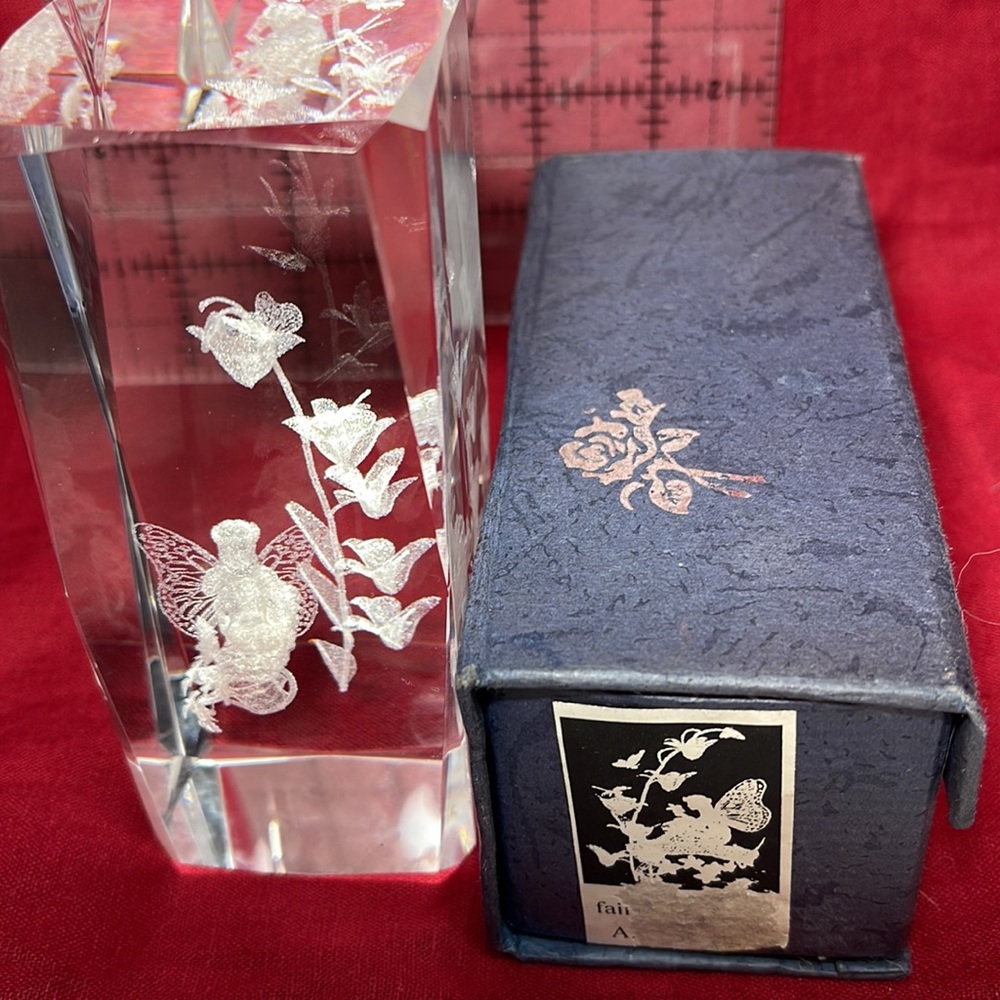 3-D laser etched crystal paperweight/decoration-fairy‎ with flowers - Picture 6 of 6